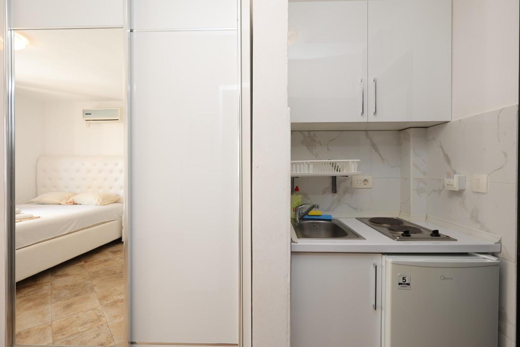 Athos Apartments Dobre Vode 도브라 보다 외부 사진